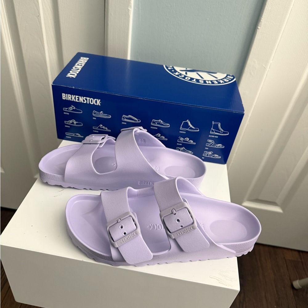 Birkenstock Lavender Size 8 Women’s Sandals Like New